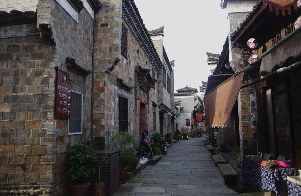 白孔雀救援